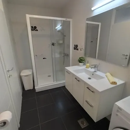 Olive Tree Zecevo Apartman Rogoznica