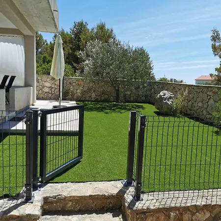 Apartment Olive Tree Zecevo