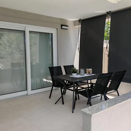 Olive Tree Zecevo Apartman Rogoznica